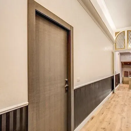 Smart Lux Veneto 招待所 2*